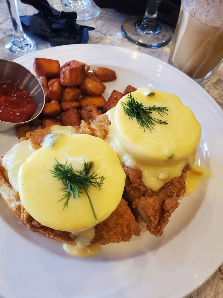 Crab Benedict